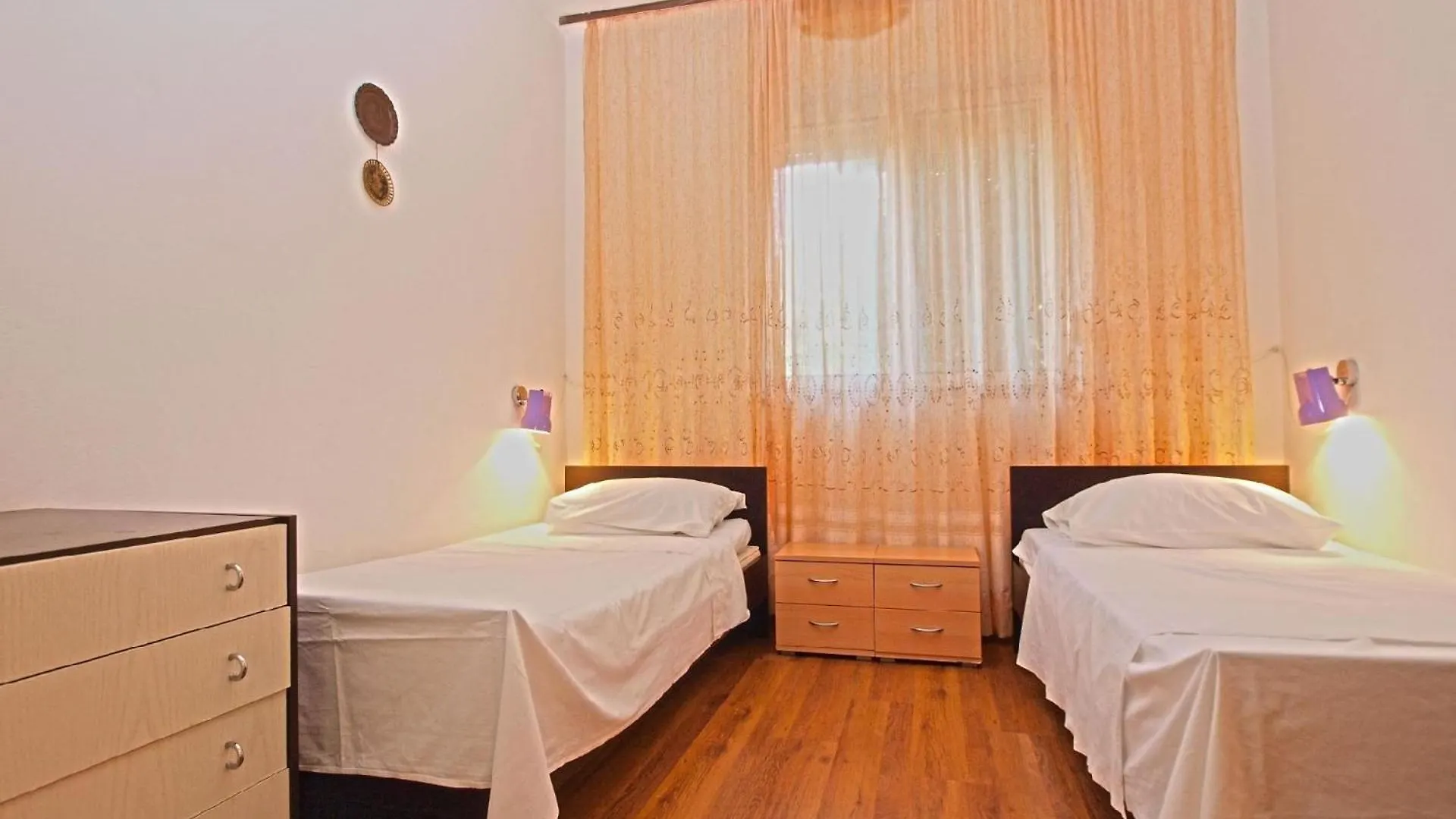 Ferienhaus Fuer 12 Personen Ca 150 Qm In Banjole, Istrien Istrische Riviera בית נופש באניולה